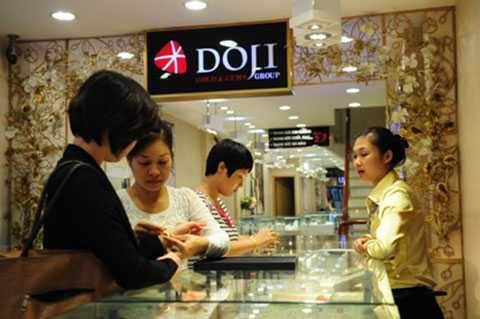 Ngược chiều thế giới, vàng trong nước mất giá