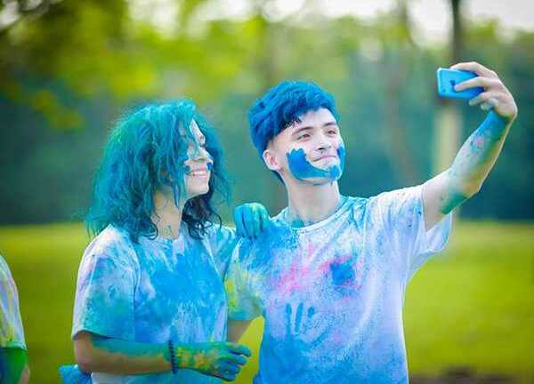 Ảnh kỷ yếu rực rỡ sắc màu của lớp học Nga