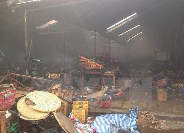 Tiểu thương Việt thiệt hại hàng triệu USD do cháy chợ ở Lào
