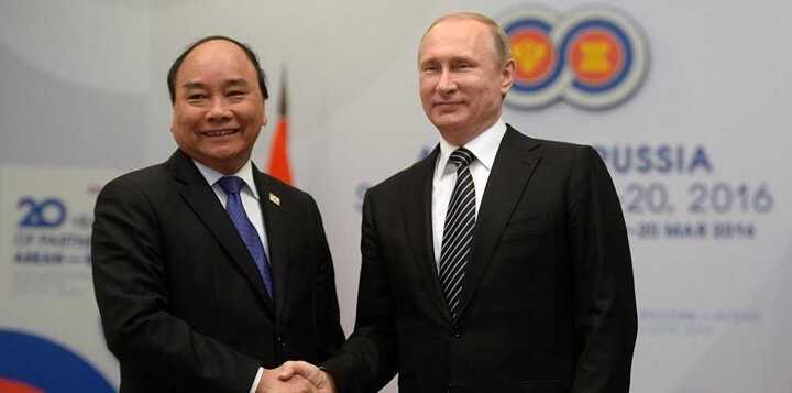 Thủ tướng Nguyễn Xuân Phúc hội đàm với Tổng thống Nga Putin