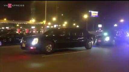 Clip: Đoàn xe của ông Obama tiến vào khu VIP sân bay Nội Bài
