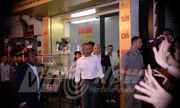 Quán bún chả Hà Nội mà Tổng thống Obama đến ăn có gì đặc biệt?