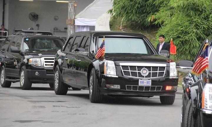Cận cảnh dàn xe 'đặc chủng' tháp tùng Tổng thống Obama trên phố Hà Nội