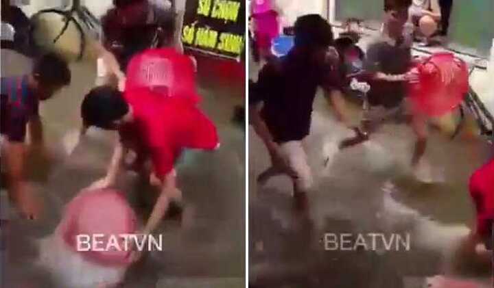 Clip: Hà Nội ngập nặng, dân hò nhau lội ra đường bắt cá ‘khủng’