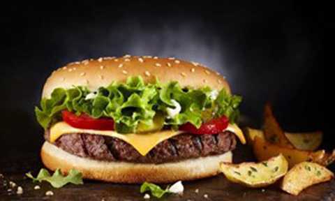 Kinh tế Venezuela lao dốc: 3,5 triệu đồng một chiếc bánh mỳ kẹp thịt