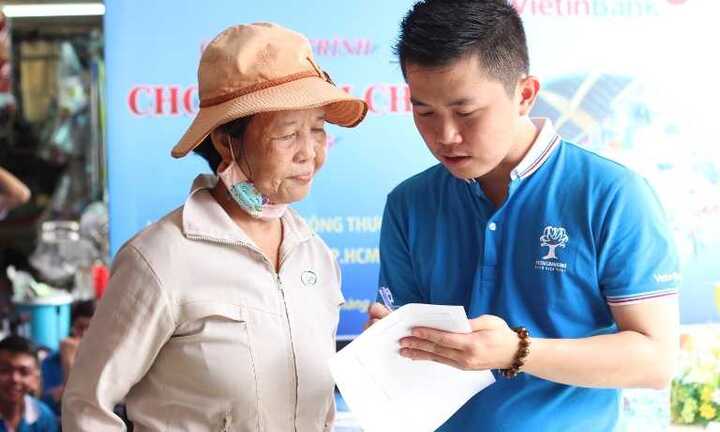 VietinBank là ngân hàng bán lẻ tốt nhất Việt Nam năm 2016