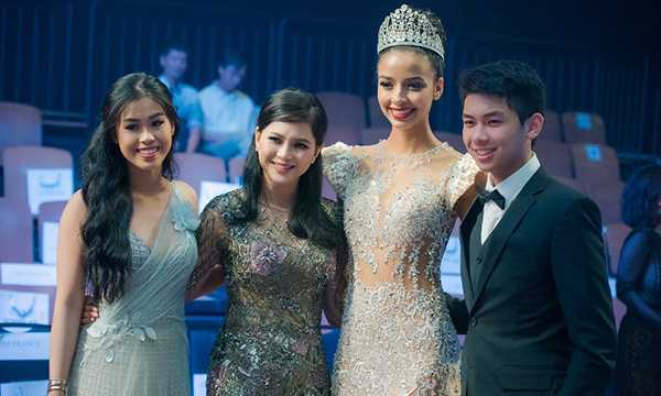 Mẹ chồng Hà Tăng chi hơn 400 triệu mua váy thể hiện đẳng cấp