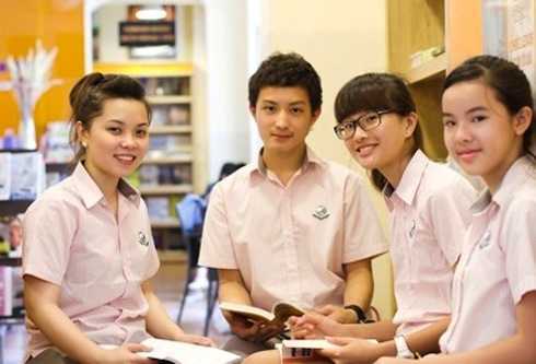 Bạn Lý Nhã Kỳ nói về lối sống của giới trẻ Việt - Singapore