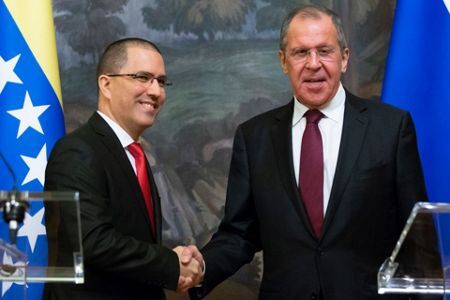 Ngoại trưởng Nga kêu gọi Mỹ từ bỏ kế hoạch lật đổ Tổng thống Venezuela