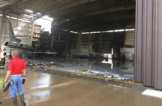 Máy bay đâm vào nhà sát đường băng ở Texas, Mỹ: 10 người thiệt mạng