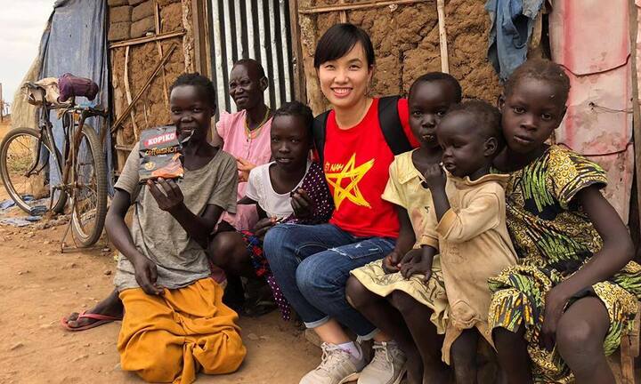 Nữ chiến sĩ mũ nồi xanh Việt Nam làm lay động trái tim bao người Nam Sudan