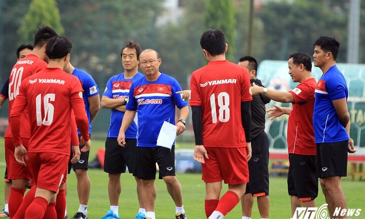 BLV Quang Huy: Tuyển Việt Nam khát khao, nhưng phải rất thận trọng