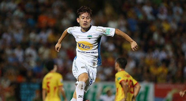 Minh Vương rực sáng, HAGL thắng trận đầu tiên thời HLV Hàn Quốc