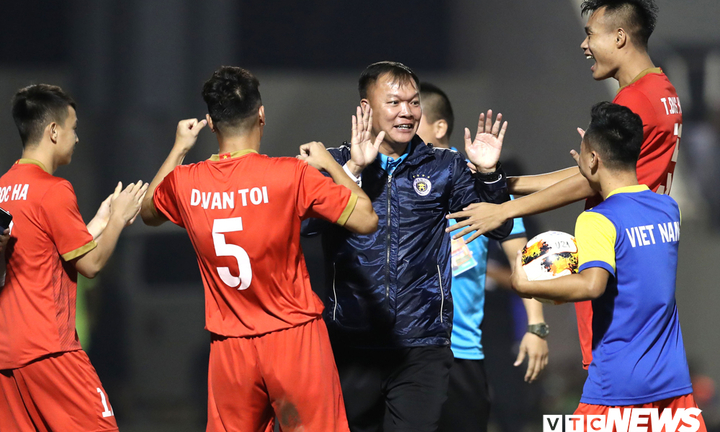 Vô địch U21 Quốc tế, HLV Dương Hồng Sơn tiến cử nửa đội hình lên U22 Việt Nam