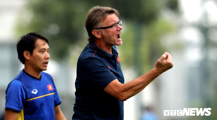 HLV U19 Việt Nam lý giải 6 phút đá ma trước U19 Nhật Bản