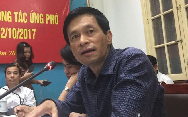 Trưởng Chi cục đê điều Hà Nội nói ‘vỡ đê theo kế hoạch’, cả phòng họp bật cười