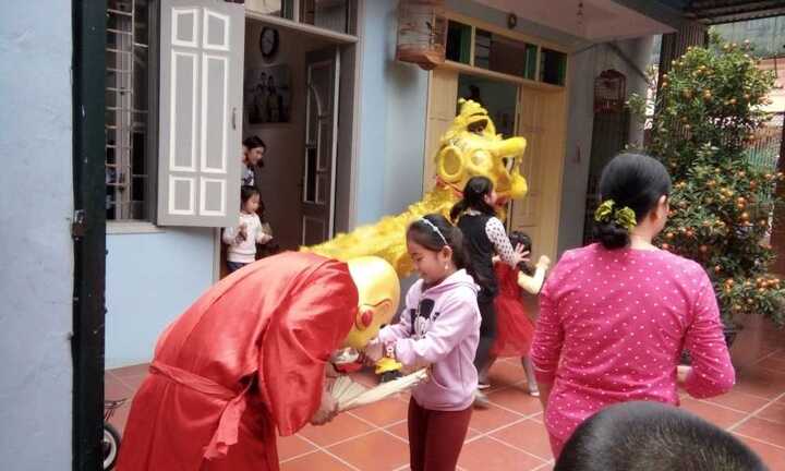 Múa lân dạo - nghề 'hot' hái ra tiền dịp đầu năm mới