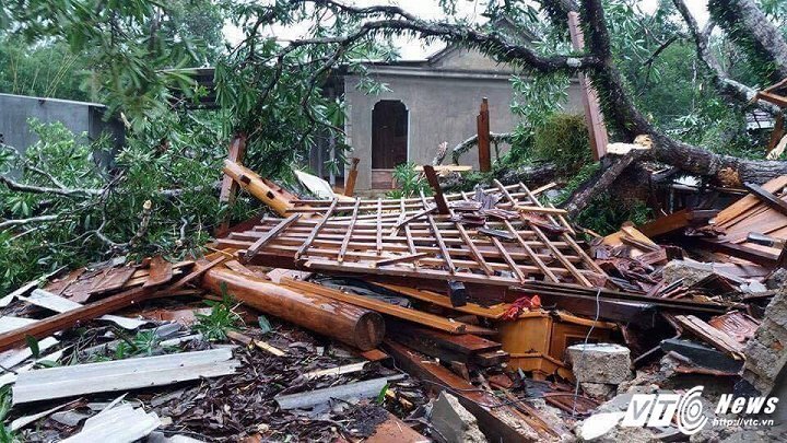 Ảnh: Cảnh tượng tan hoang khủng khiếp ở các tỉnh miền Trung khi cơn bão số 10 đi qua