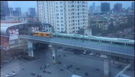 Sự thật 4 toa tàu Cát Linh - Hà Đông chạy thử ở đường sắt trên cao