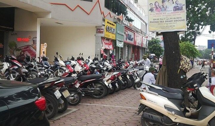 Hà Nội đề xuất tăng phí sử dụng lòng đường, hè phố