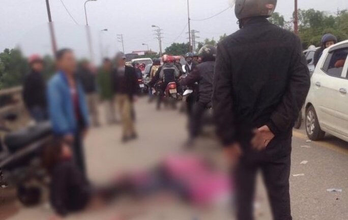 Hai bé gái bị ô tô chở công nhân cán chết thương tâm ở Thái Nguyên