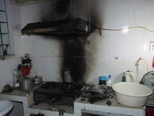 Rò rỉ bình gas lúc rạng sáng, cả nhà thương vong