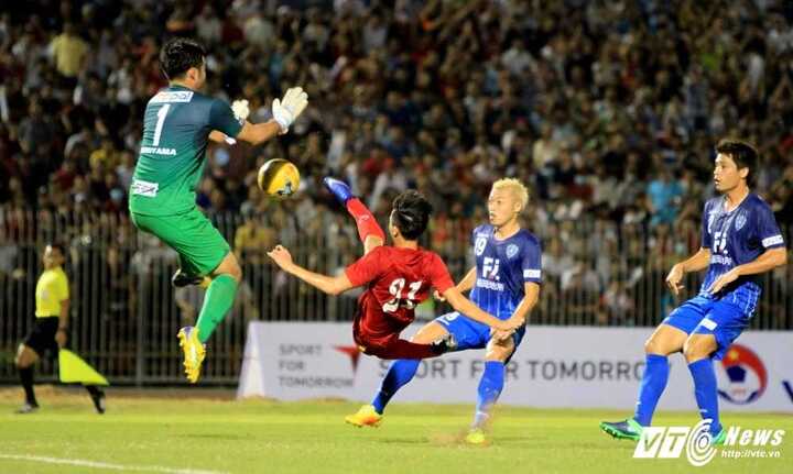 HLV Lê Thụy Hải: Tuyển Việt Nam chơi thận trọng, hòa Indonesia là tốt rồi