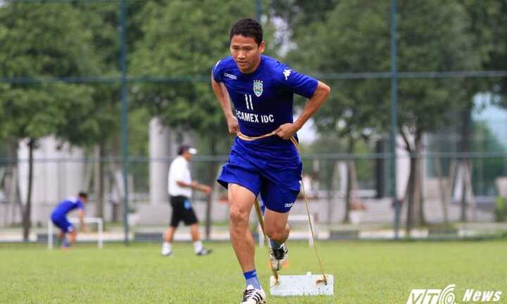 Trực tiếp Hà Nội vs B.Bình Dương