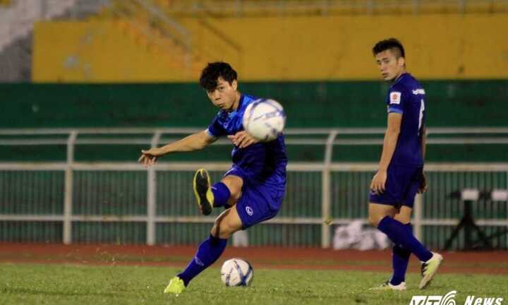 BLV Quang Huy: Hãy mạnh dạn để Công Phượng dự bị