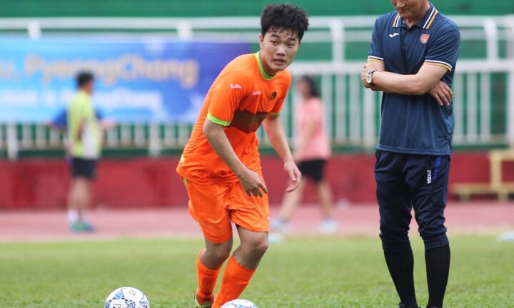 Video xem trực tiếp Tuyển ngôi sao TP.HCM vs Gangwon của Lương Xuân Trường