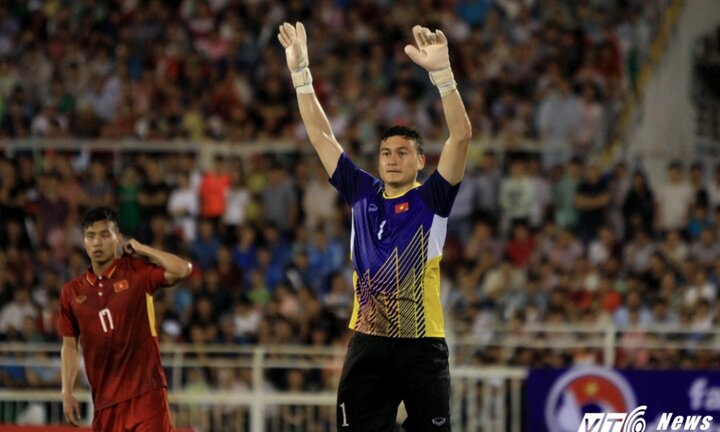 BLV Quang Huy: Văn Lâm chơi hay, tiền đạo Việt Nam đá chưa hiệu quả