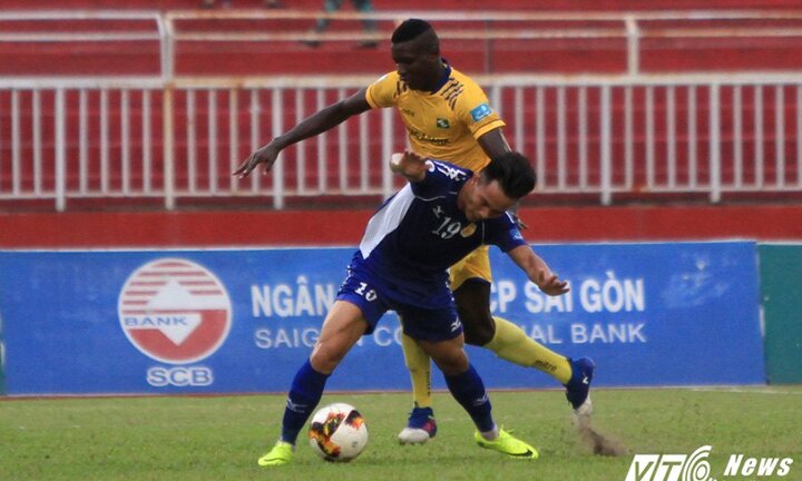 Công Vinh xin lỗi cổ động viên: Sự thật trần trụi