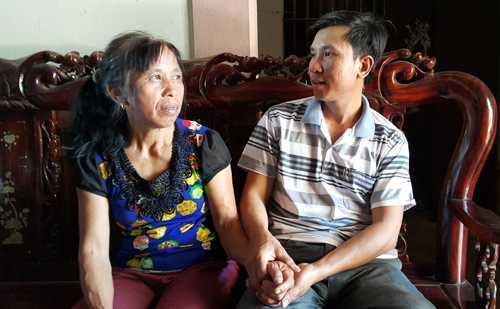 Cuộc hội ngộ đẫm nước mắt của người phụ nữ bị lừa bán sang Trung Quốc hơn 20 năm