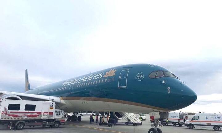 Máy bay Vietnam Airlines hạ cánh khẩn tại Romania để cấp cứu hành khách