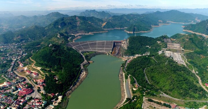 30 năm thủy điện Hòa Bình: Sản xuất 228 tỷ kWh điện, đóng ngân sách hơn 1.000 tỷ đồng/năm