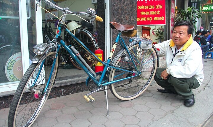 'Đại gia’ Hà thành bán xe đạp cổ mua nhà mặt phố