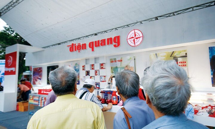 Cổ phiếu Điện Quang ‘ngấm đòn’ hậu phạt thuế