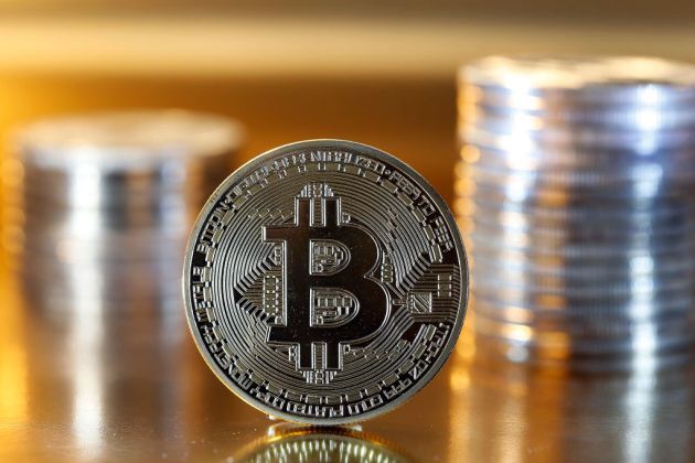 Bitcoin lại lao dốc