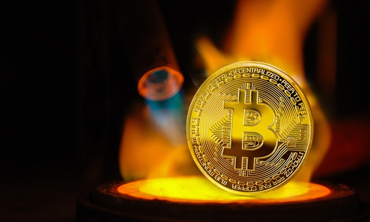 Bitcoin lại quay đầu tăng nóng