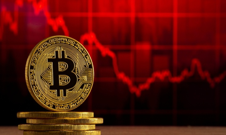 Bitcoin kẹt trong ‘cơn lốc’ giảm giá