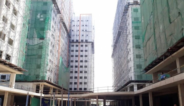 Cổ phiếu dò đáy, sếp Địa ốc Hoàng Quân ồ ạt mua cứu giá