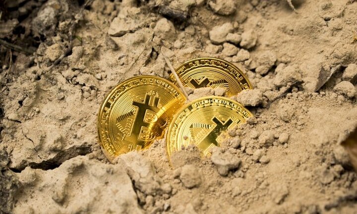 Bitcoin tiếp tục sụp đổ