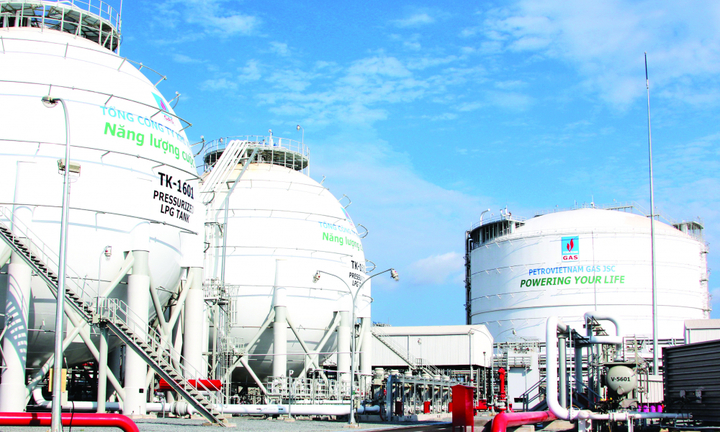 Cú ‘hắt hơi’ của ông lớn thổi bay hơn 8.600 tỷ đồng