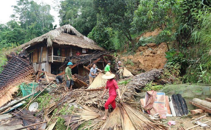 Người dân Hà Giang khắc phục hậu quả sau cơn lũ lịch sử