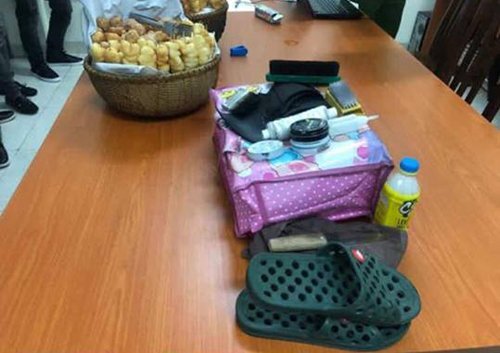 Triệu tập nhóm đánh giày ở Hà Nội chèo kéo, ép khách Tây trả giá 'cắt cổ'