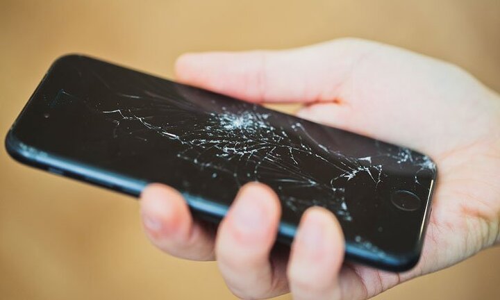 Người Mỹ làm hỏng 50 triệu màn hình smartphone mỗi năm