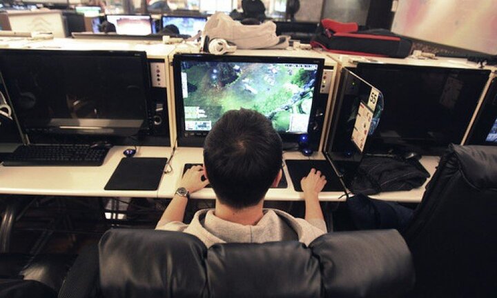 Con trai lớp 9 trốn học thêm đi chơi điện tử, chống lệnh thi chuyên của bố mẹ