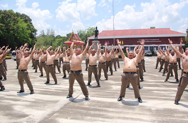 Nơi 'diệt mỡ bụng' cho cảnh sát béo phì ở Thái Lan