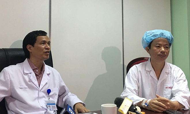 Người đàn ông hát 'Quảng bình quê ta ơi' khi đang được bác sĩ phẫu thuật khối u não