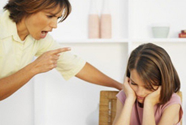 Thiếu 0,25 điểm đỗ nguyện vọng 1, mẹ không động viên mà gầm rít với con, không để con yên